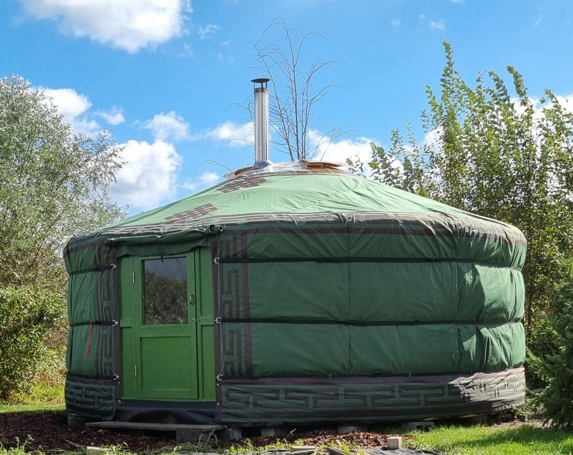 Yurt 2-4p * Ravels
